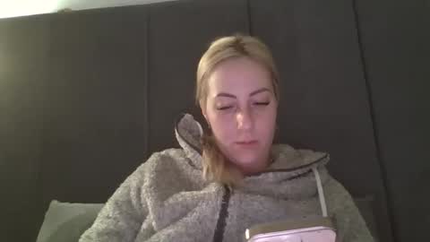 Snapshot of kriss_grace chatting on March 2, 2026, 9:32 pm Grace online show from March 2, 2026, 9:32 pm