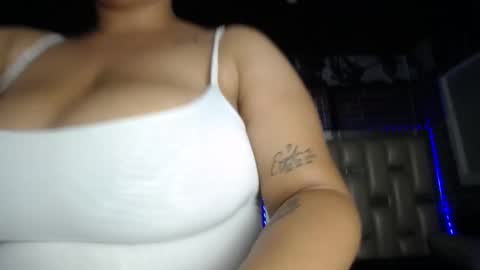 kriss_sweetboobs online show from February 23, 2025, 10:28 am