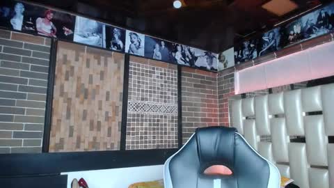 Snapshot of kriss_sweetboobs chatting on September 13, 2025, 12:16 pm kriss_sweetboobs online show from September 13, 2025, 12:16 pm