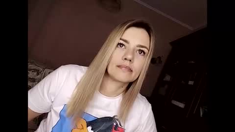 KrissSexi online show from March 5, 2025, 5:50 am