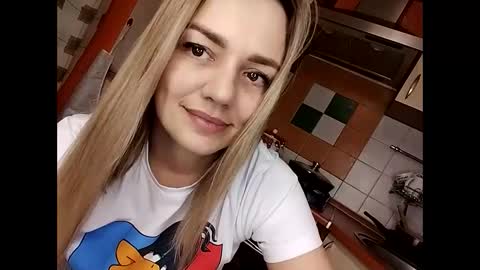 KrissSexi online show from March 5, 2025, 9:15 pm