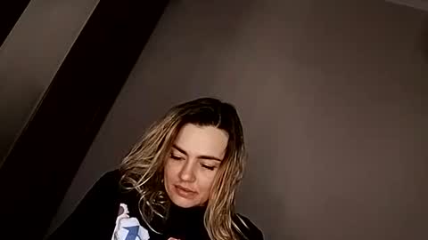 KrissSexi online show from September 9, 2025, 10:42 pm