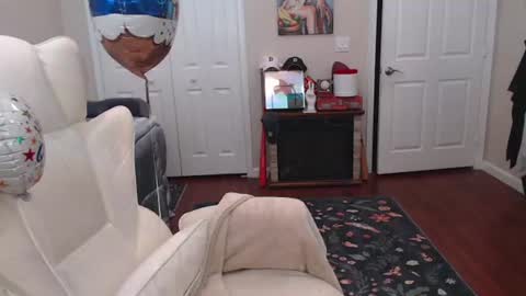Snapshot of krissy2024 chatting on June 19, 2026, 1:26 pm Krissy online show from June 19, 2026, 1:26 pm