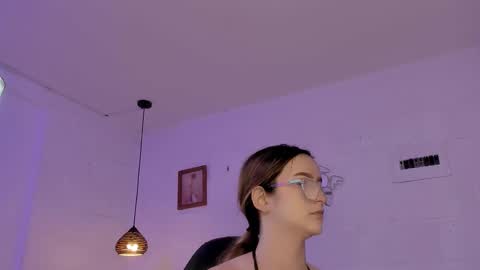 Snapshot of kristal_joi_dl chatting on September 9, 2025, 12:05 pm kristal online show from September 9, 2025, 12:05 pm