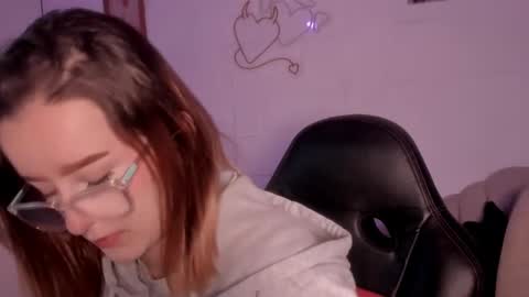 Snapshot of kristal_joi_dl chatting on September 23, 2025, 12:08 pm kristal online show from September 23, 2025, 12:08 pm