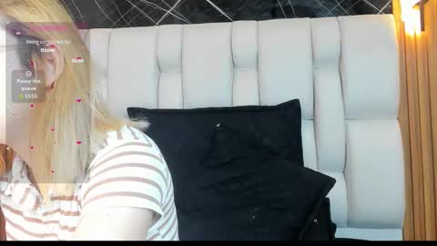 Snapshot of kristal_joi_dl chatting on November 10, 2025, 12:15 pm kristal online show from November 10, 2025, 12:15 pm