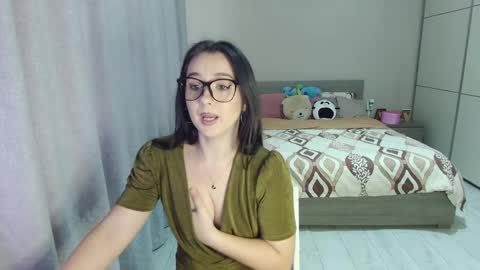 twitter    Annemarye 23 online show from February 14, 2025, 7:17 am