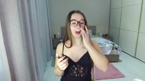 twitter    Annemarye 23 online show from February 5, 2026, 7:35 am