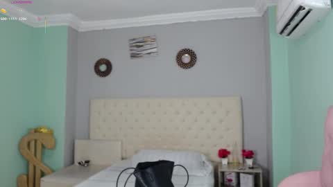 kristel_lee online show from March 11, 2025, 1:01 pm