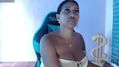 kristel_lee online show from October 23, 2025, 2:16 pm