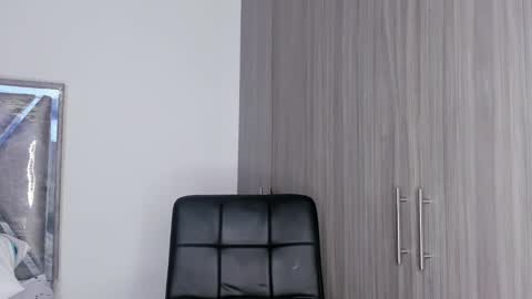 kristen_dollts online show from November 17, 2025, 1:55 am