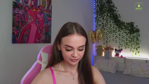 Snapshot of kristen_sayles chatting on September 13, 2025, 6:29 pm Kris online show from September 13, 2025, 6:29 pm