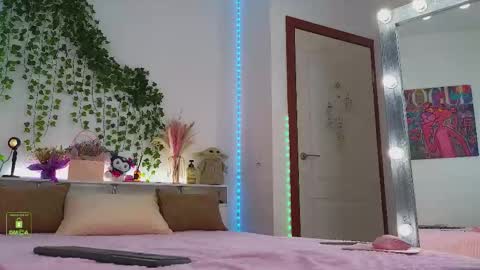 Snapshot of kristen_sayles chatting on October 7, 2025, 8:11 am Kris online show from October 7, 2025, 8:11 am