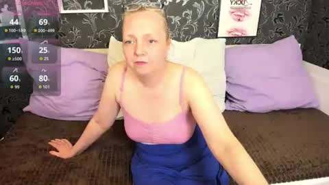 Snapshot of kristi_sin chatting on July 18, 2026, 11:36 am Kristy online show from July 18, 2026, 11:36 am