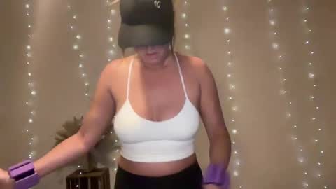 Snapshot of kristi_sinner chatting on September 8, 2025, 11:59 pm Kristi online show from September 8, 2025, 11:59 pm