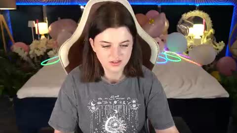 Snapshot of kristifoxy chatting on July 19, 2026, 12:31 pm kristifoxy online show from July 19, 2026, 12:31 pm
