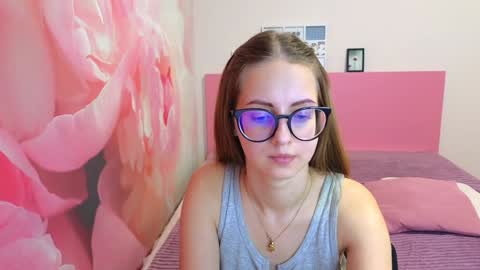 Snapshot of kristina_adel chatting on January 30, 2025, 9:36 am Kristina Adel online show from January 30, 2025, 9:36 am