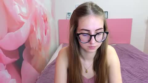 Snapshot of kristina_adel chatting on March 12, 2025, 7:24 am Kristina Adel online show from March 12, 2025, 7:24 am