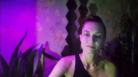 Snapshot of kristinagold44 chatting on December 27, 2024, 7:14 pm Kristina online show from December 27, 2024, 7:14 pm