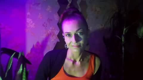 Snapshot of kristinagold44 chatting on January 11, 2025, 10:18 pm Kristina online show from January 11, 2025, 10:18 pm
