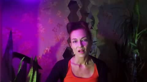 Snapshot of kristinagold44 chatting on January 17, 2025, 1:24 pm Kristina online show from January 17, 2025, 1:24 pm