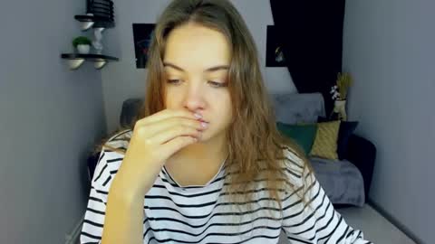 Snapshot of kristinalevis chatting on December 17, 2024, 11:28 am Kristina online show from December 17, 2024, 11:28 am