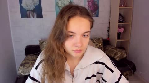 Snapshot of kristinalevis chatting on December 26, 2024, 4:25 pm Kristina online show from December 26, 2024, 4:25 pm