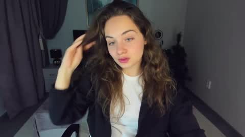Snapshot of kristinalevis chatting on January 19, 2025, 4:14 pm Kristina online show from January 19, 2025, 4:14 pm