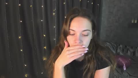Snapshot of kristinalevis chatting on February 20, 2025, 5:18 pm Kristina online show from February 20, 2025, 5:18 pm