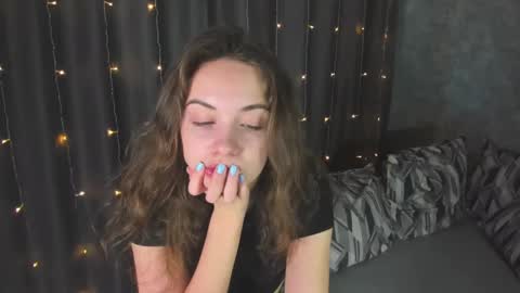 Snapshot of kristinalevis chatting on March 7, 2025, 2:23 pm Kristina online show from March 7, 2025, 2:23 pm