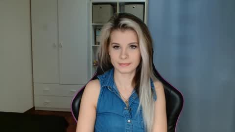 KristineAmore online show from March 19, 2026, 7:23 am