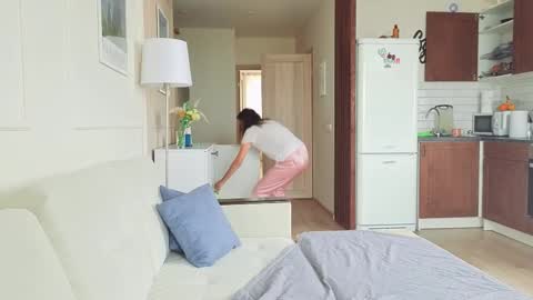 Kristi online show from September 13, 2025, 4:34 am