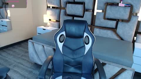 Kristtal  online show from January 16, 2026, 12:09 pm