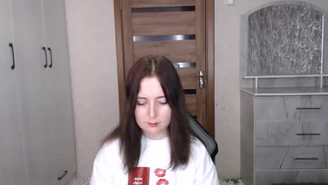 Kristy online show from November 21, 2025, 7:29 am