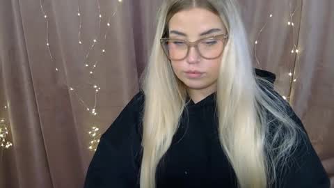 KristyFlowers online show from December 16, 2024, 7:48 am