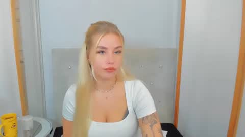 KristyFlowers online show from March 3, 2025, 9:44 am