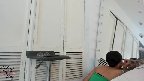 Cristina online show from December 2, 2025, 7:42 pm