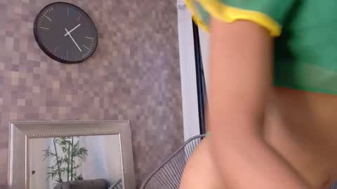 Snapshot of kristyl_paez chatting on December 20, 2025, 6:59 pm Cristina online show from December 20, 2025, 6:59 pm