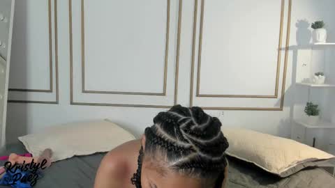 Snapshot of kristyl_paez chatting on January 5, 2026, 6:44 pm Cristina online show from January 5, 2026, 6:44 pm