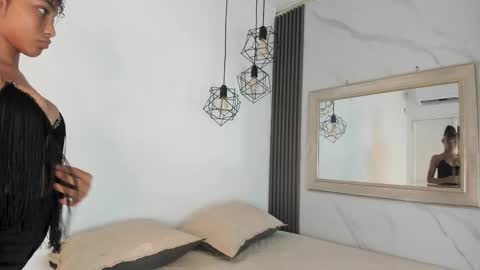 Snapshot of kristyl_paez chatting on April 23, 2026, 7:16 pm Cristina online show from April 23, 2026, 7:16 pm