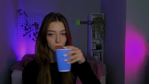 Snapshot of kristylovee chatting on September 20, 2025, 9:21 am Kristy online show from September 20, 2025, 9:21 am