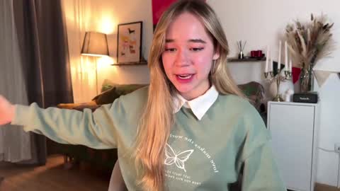 Snapshot of kristyspiritedaway chatting on December 21, 2024, 8:10 pm Kristy Nip slip shady Best model on CB online show from December 21, 2024, 8:10 pm