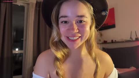 Snapshot of kristyspiritedaway chatting on March 9, 2025, 8:42 pm Kristy Nip slip shady Best model on CB online show from March 9, 2025, 8:42 pm