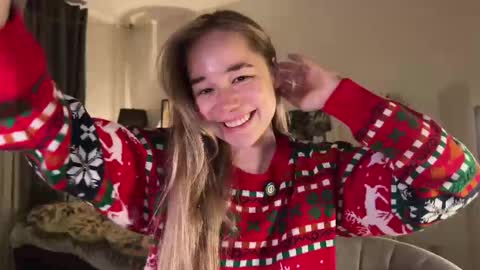 Snapshot of kristyspiritedaway chatting on March 12, 2025, 9:56 pm Kristy Nip slip shady Best model on CB online show from March 12, 2025, 9:56 pm