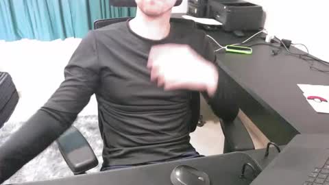 Lucas  Edu online show from November 20, 2025, 1:22 pm