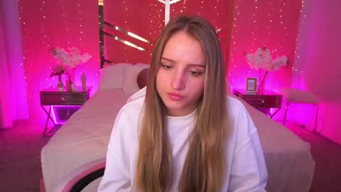 krys_tina online show from March 28, 2026, 7:52 am