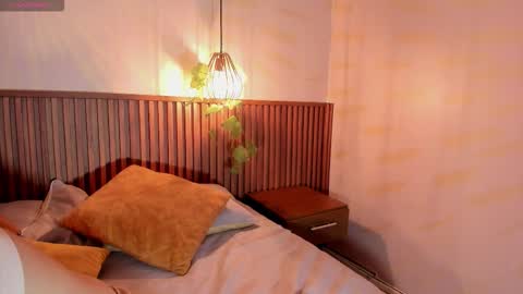 krystalswift_ online show from March 21, 2026, 3:22 am