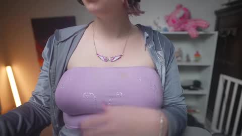 Snapshot of krystalsyxx chatting on February 9, 2025, 11:25 pm Krystal Syx online show from February 9, 2025, 11:25 pm