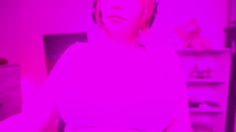 Krystal Syx online show from December 14, 2025, 9:30 pm