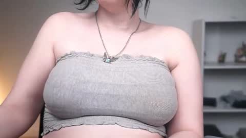 Snapshot of krystalsyxx chatting on February 8, 2026, 11:41 pm Krystal Syx online show from February 8, 2026, 11:41 pm